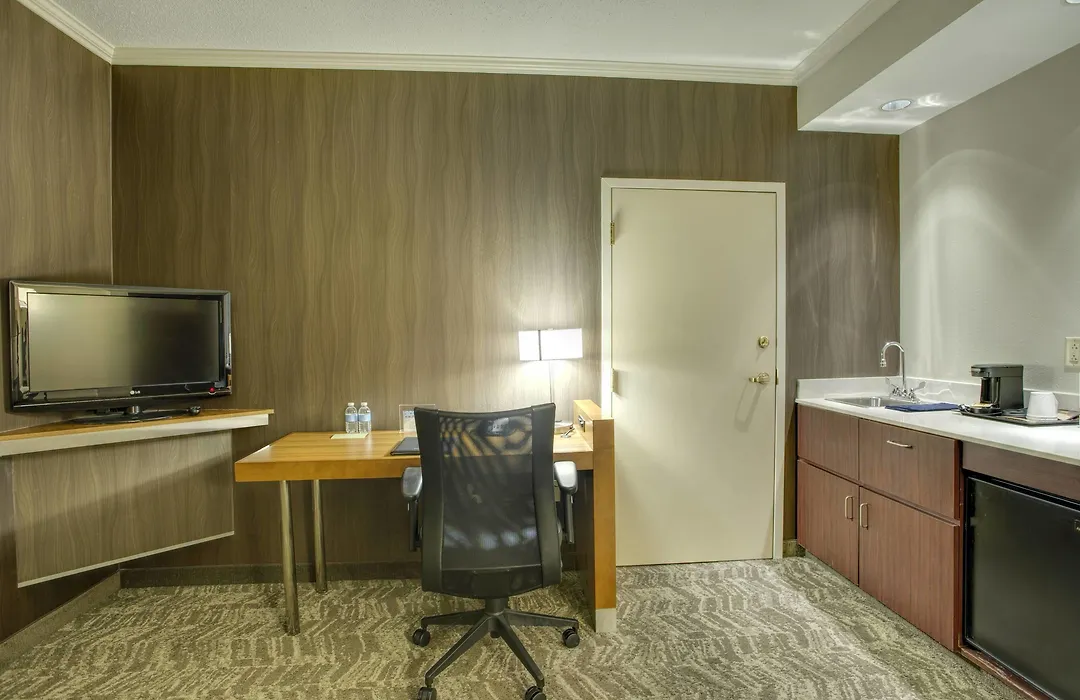 Springhill Suites By Marriott Lawrence Downtown-1