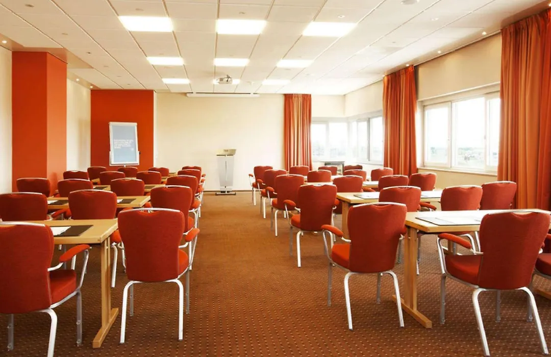 NH Groningen Hotel-1