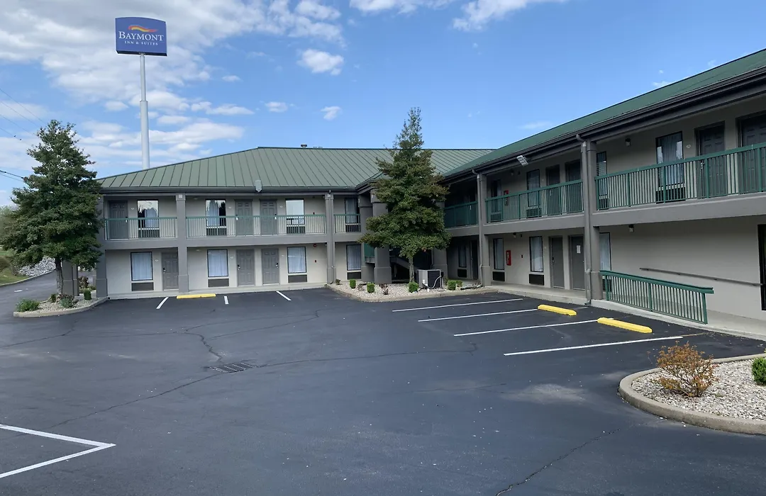 Baymont By Wyndham Cave City-1