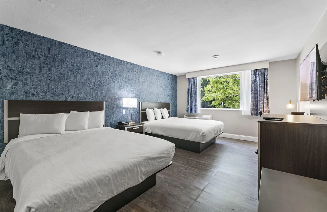 Super 8 By Wyndham Watertown/Cambridge/Boston Area-1