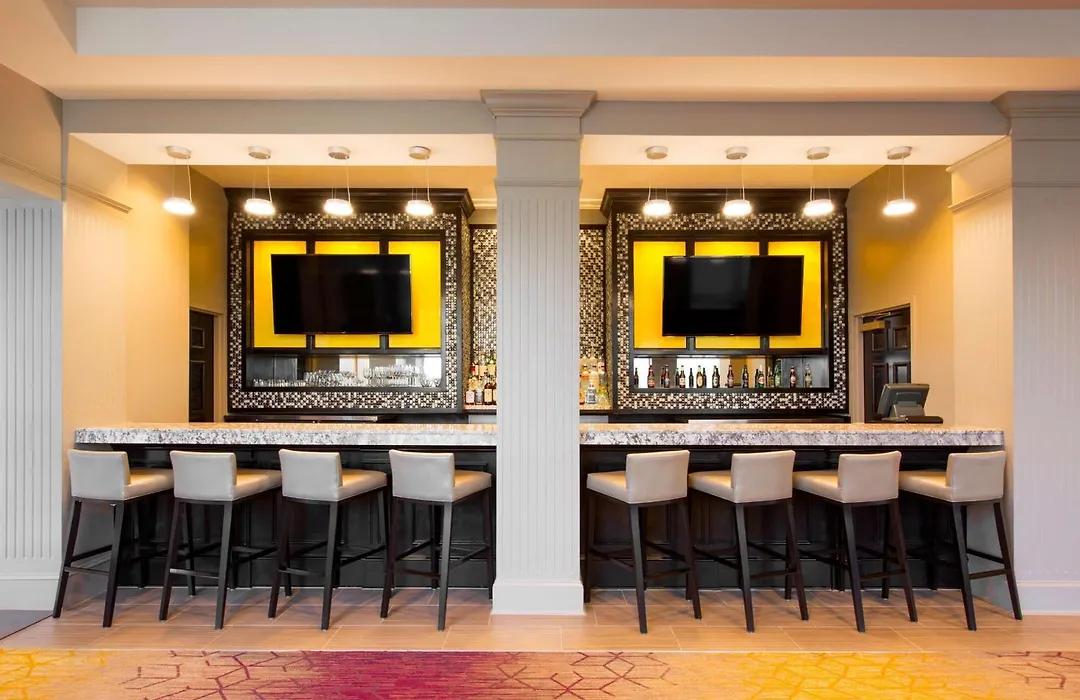 Doubletree By Hilton Historic Savannah-1