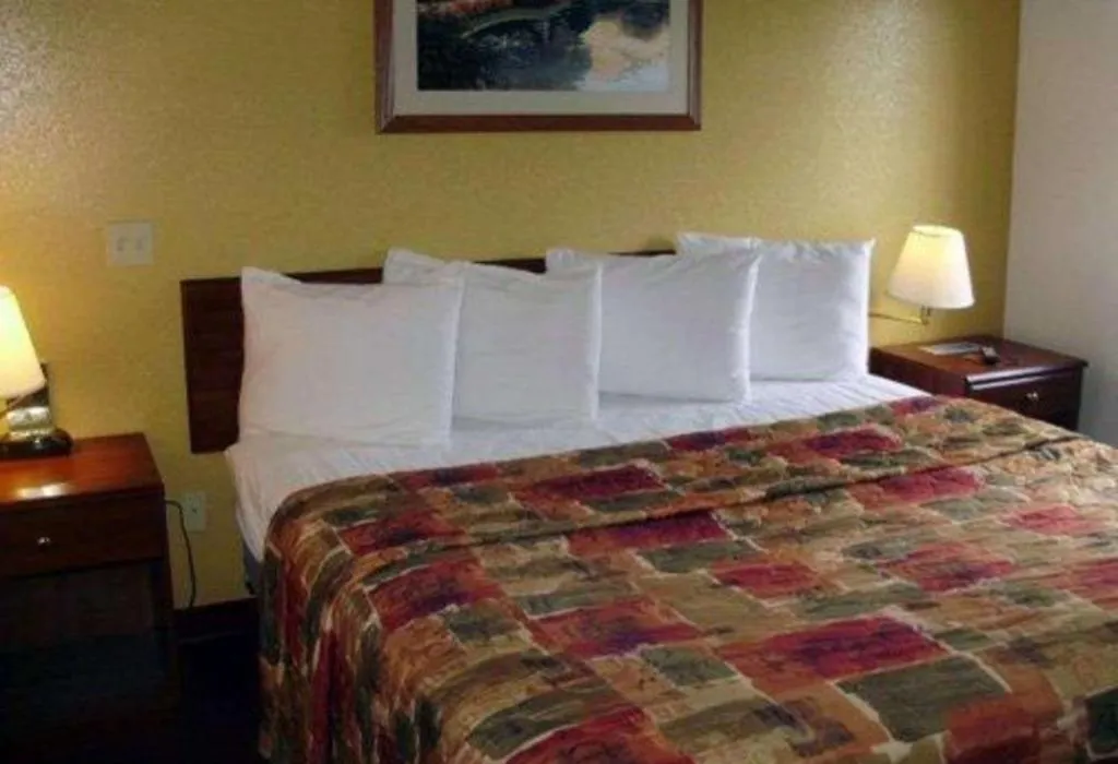 Rodeway Inn Salina North-1