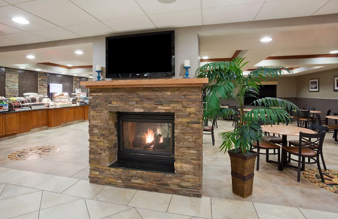 Holiday Inn Express & Suites Aberdeen By Ihg-1