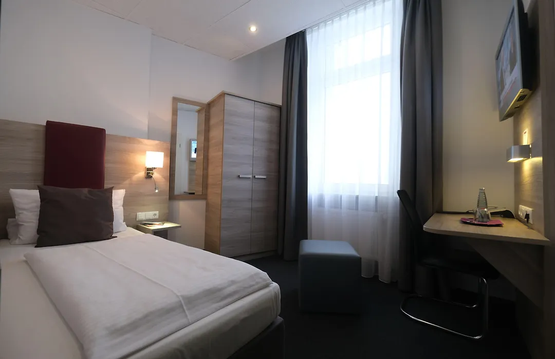 Hotel Hohenstaufen-1