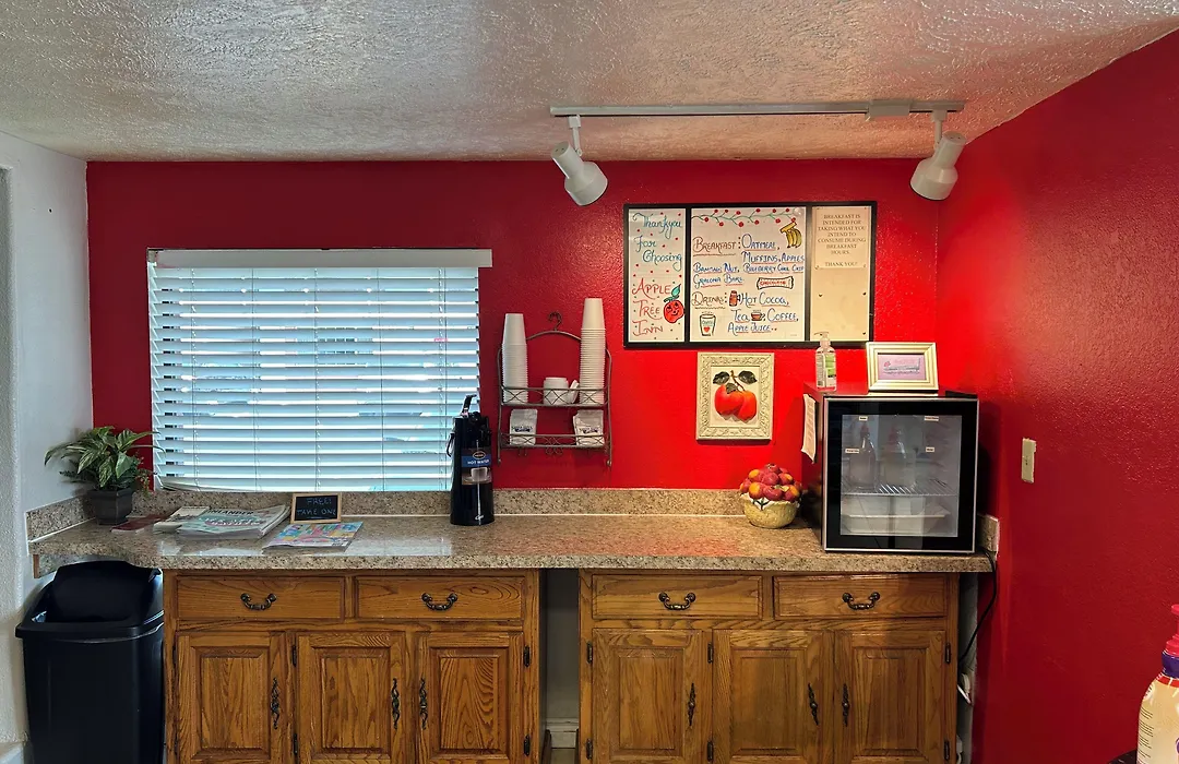 Apple Tree Inn-1