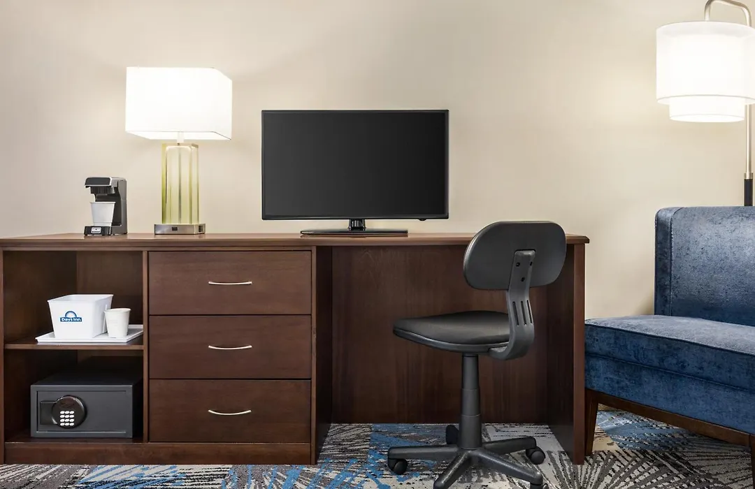 Days Inn By Wyndham Philadelphia Convention Center-1