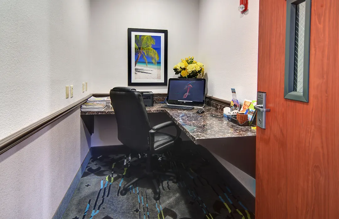Spark By Hilton Galveston-1