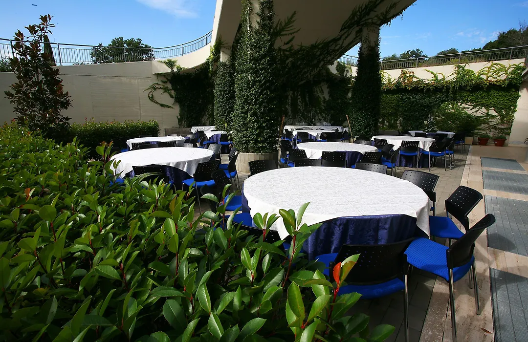 Hotel Planet-1