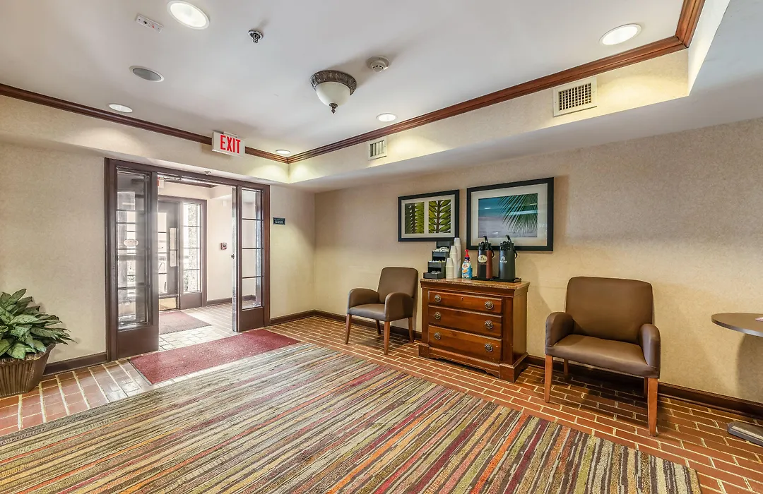 Hometowne Studios & Suites By Red Roof Charlotte - Concord-1