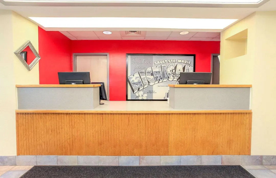 Super 8 By Wyndham Sault Ste. Marie-1