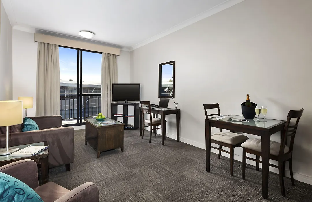 Oaks Sydney North Ryde Suites-1