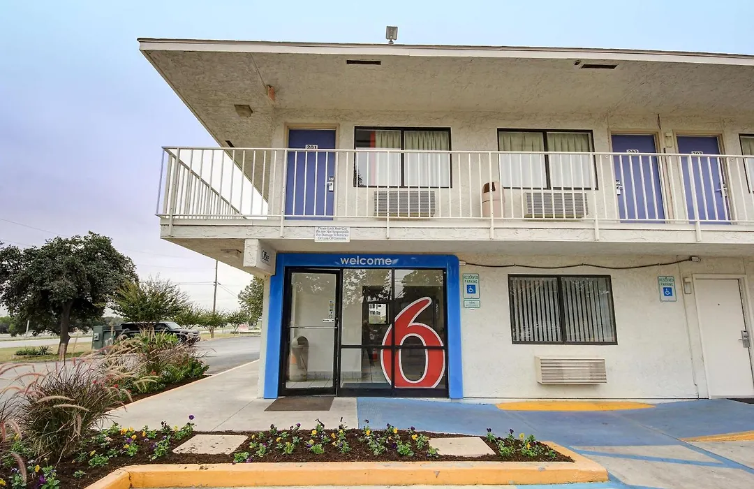 Motel 6-San Marcos, Tx-1