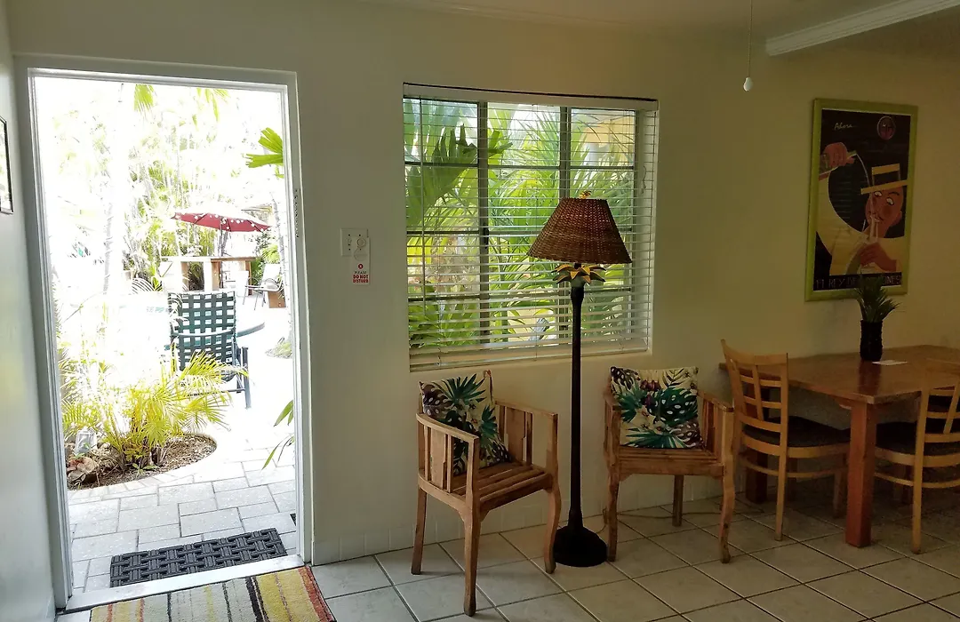 Alexander Palms Court - No Hidden Resort Fees!-1