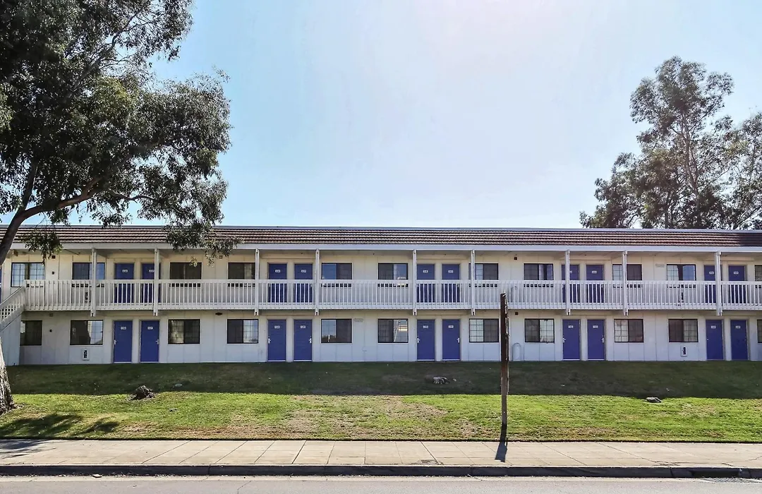Super 8 By Wyndham Livermore-1