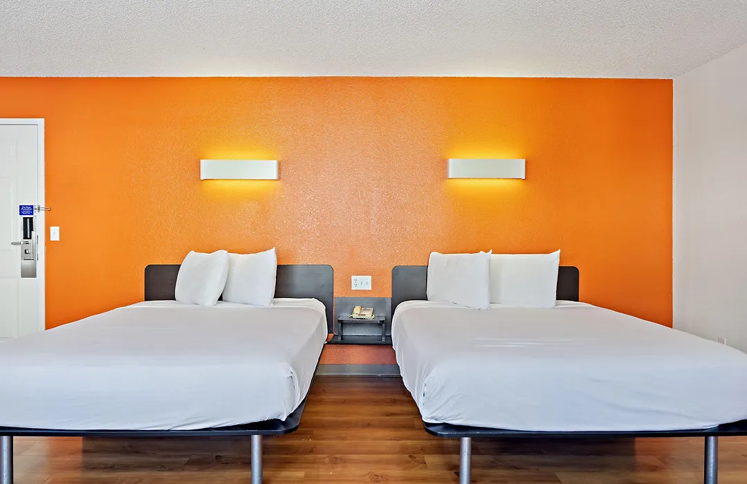 Motel 6-Carlsbad, Ca - Village-1