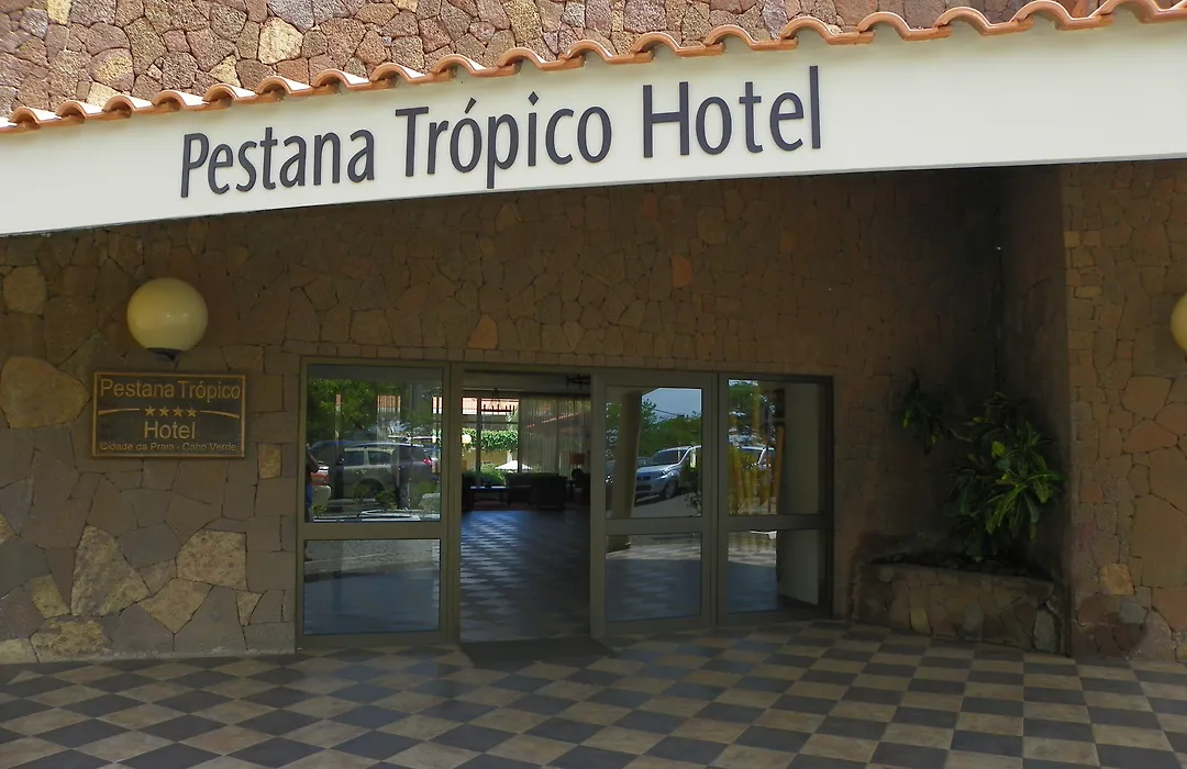 Pestana Trópico-1
