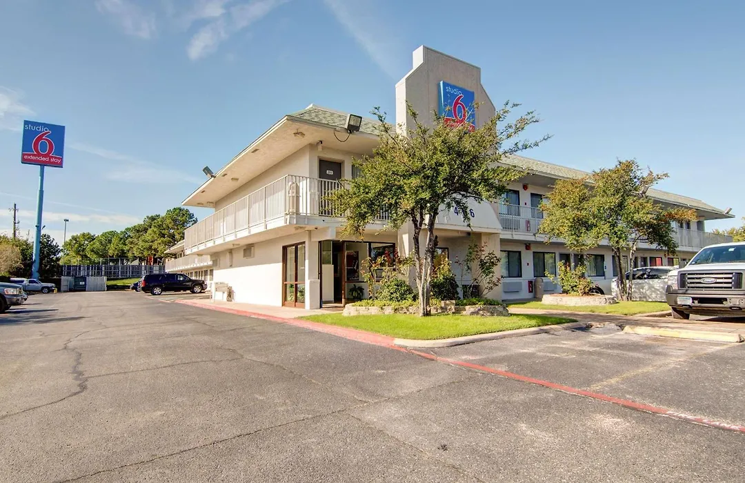 Studio 6-Grand Prairie, Tx-1