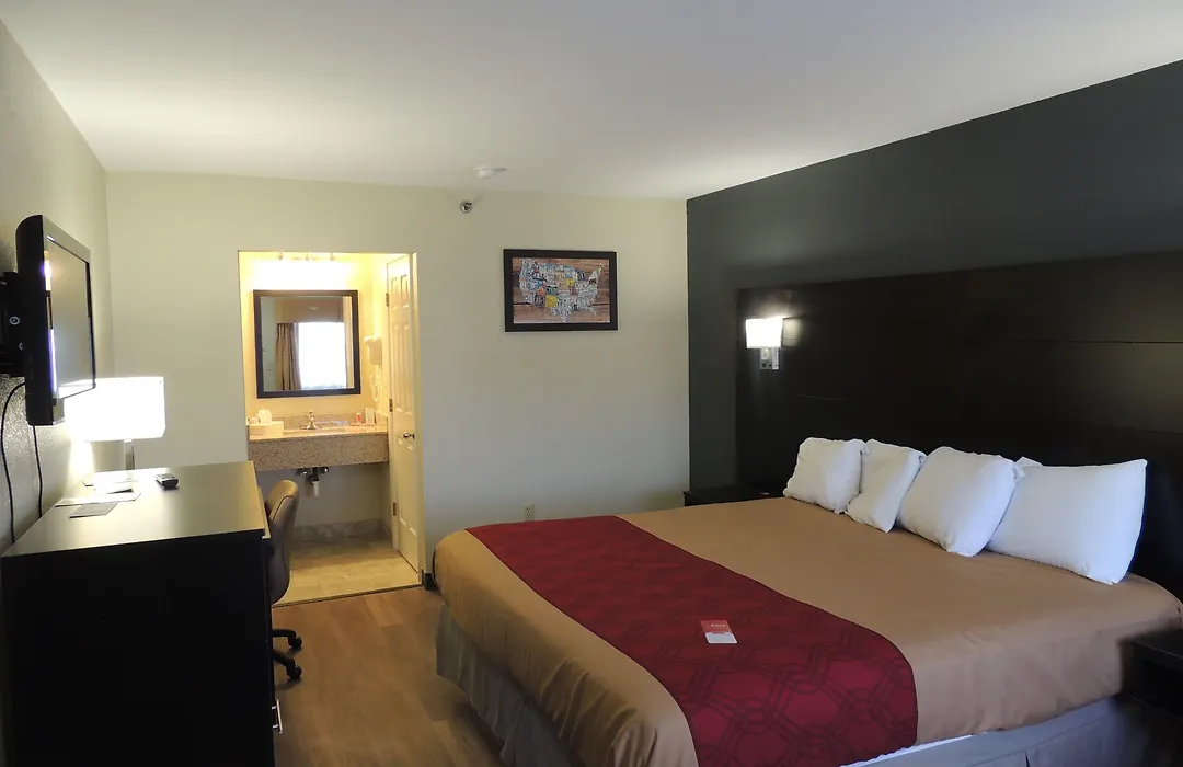 Econo Lodge Freeport - Brunswick Area-1