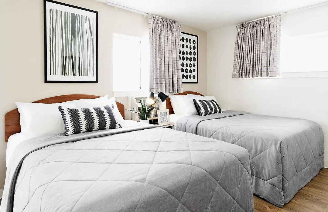 Intown Suites Extended Stay Colorado Springs-1