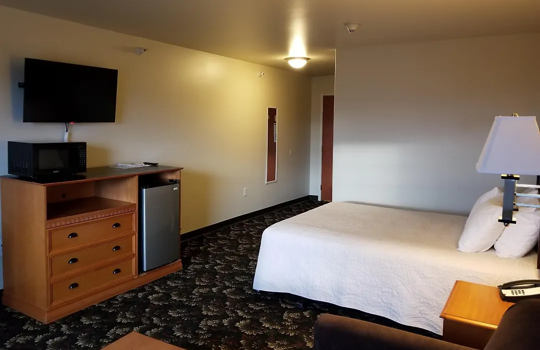 Grand View Inn & Suites-1