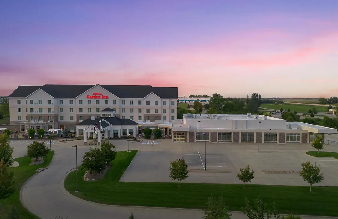 Hilton Garden Inn Cedar Falls Conference Center-1