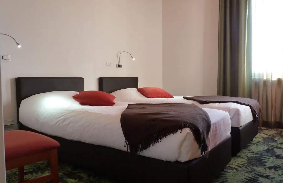 LH Hotel Arca Street Art-1