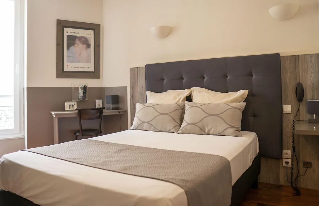 Plazza Hotel-1