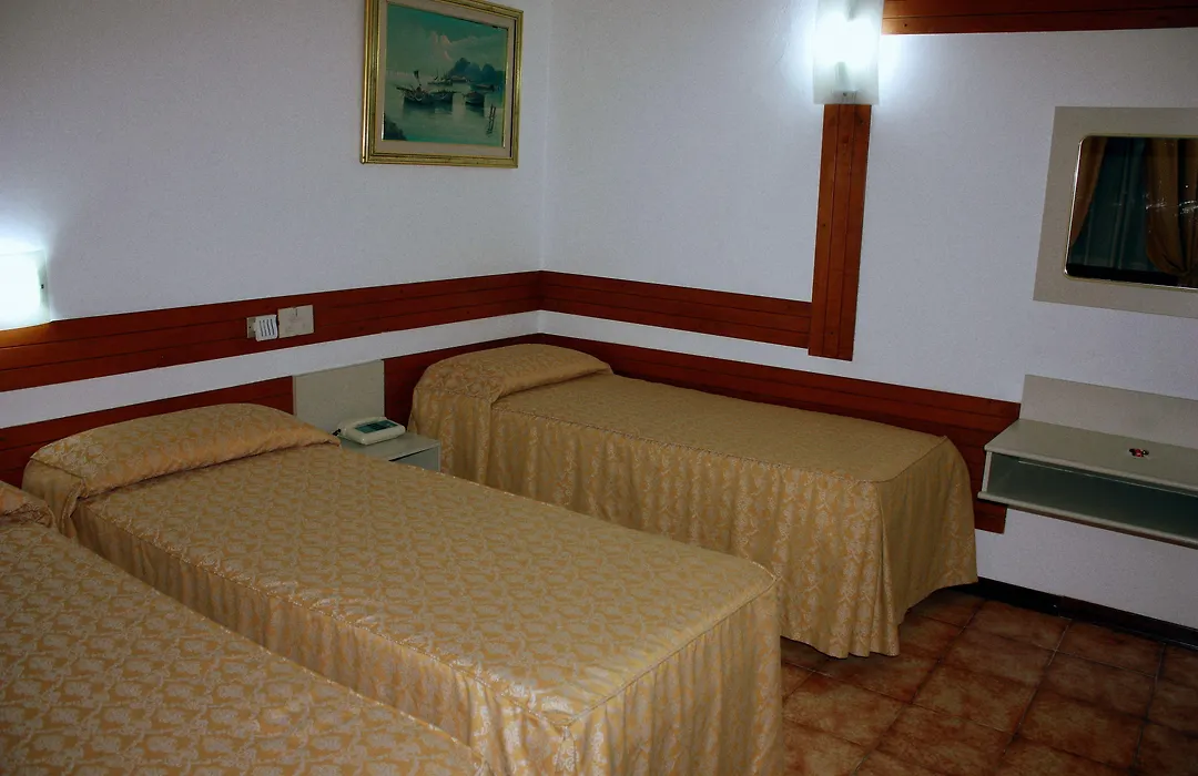 Piccolo Hotel-1