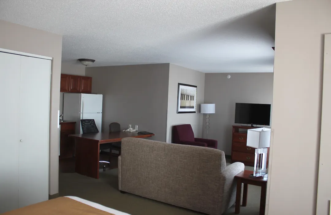 Grandstay Hotel & Suites Ames-1