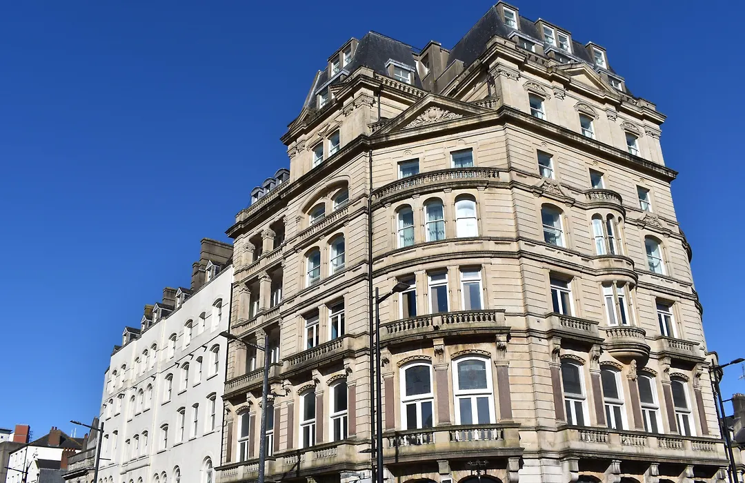 Royal Hotel Cardiff By Belvilla-1