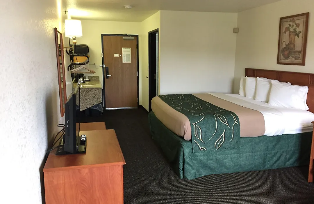 Travelodge By Wyndham North Platte-1