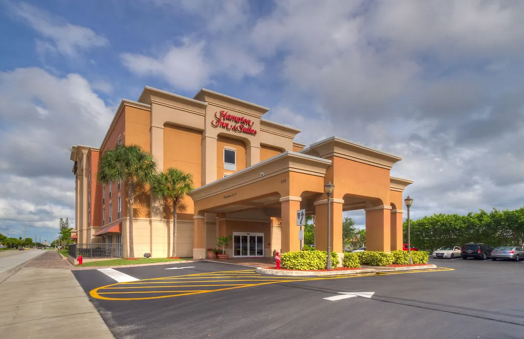 Hampton Inn & Suites Cape Coral / Fort Myers-1