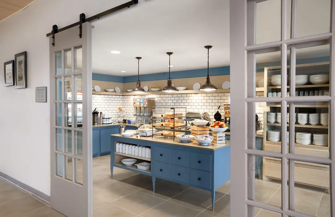 Country Inn & Suites By Radisson, Houghton, Mi-1