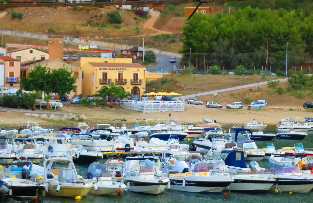 Hotel Cala Marina-1