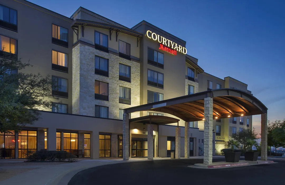 Courtyard Austin Airport-1
