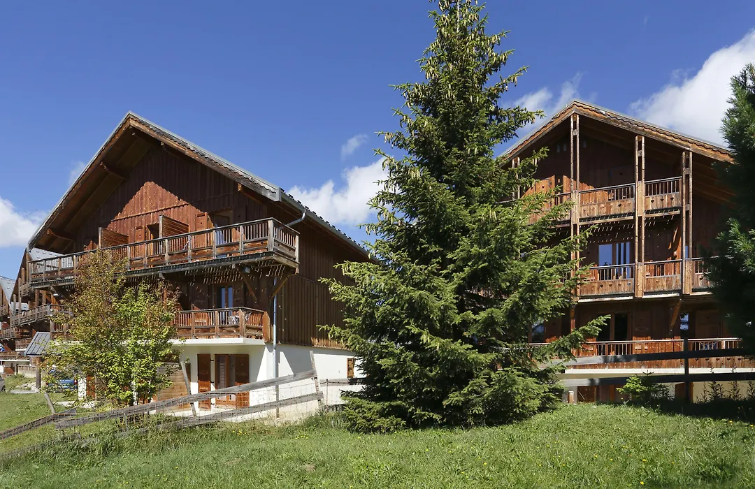 Résidence Néméa Les Chalets Des Cîmes-1