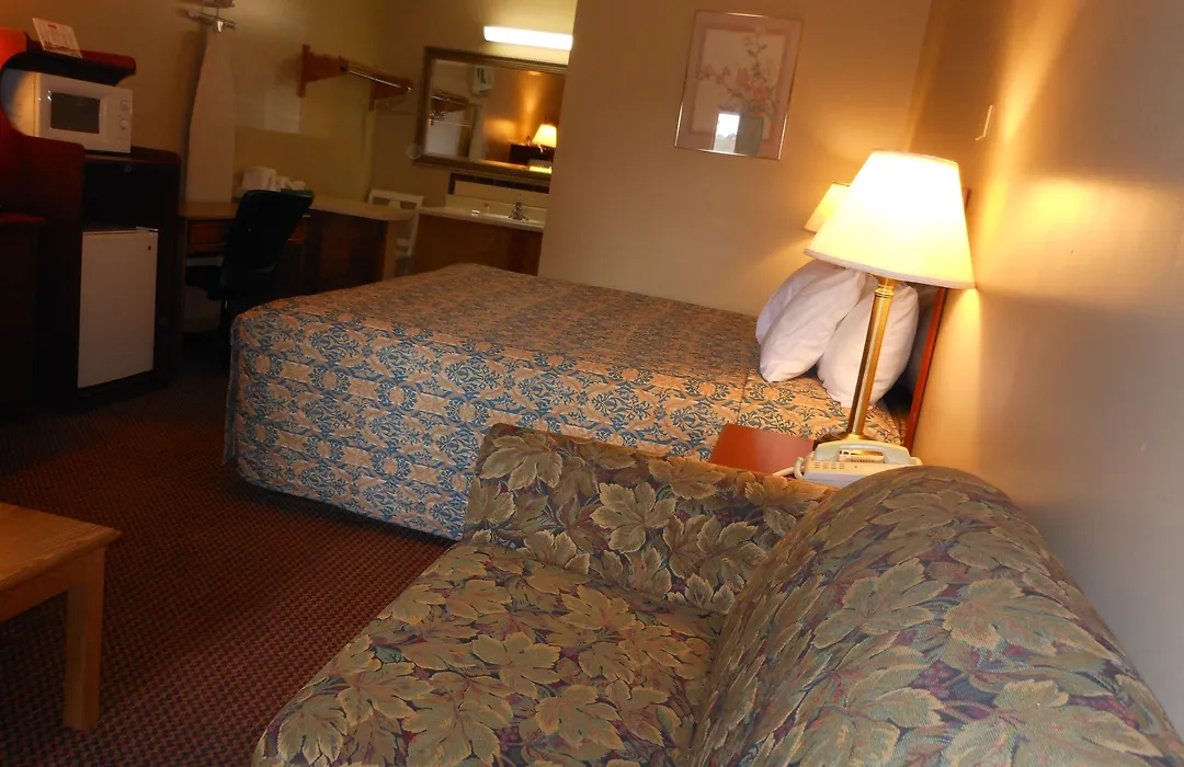 Mcclellan Inn-1
