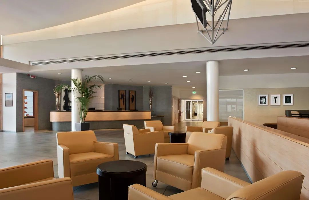 Hilton Garden Inn Rome Airport-1