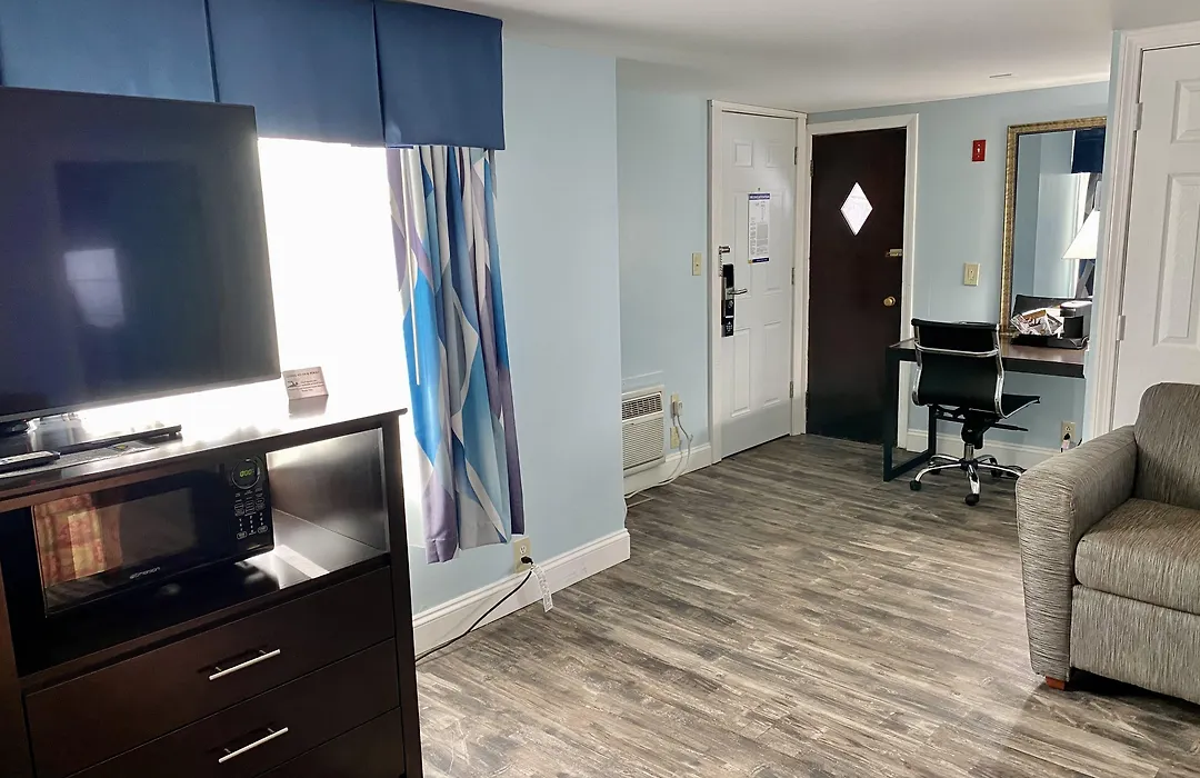 Days Inn By Wyndham Lincoln-1