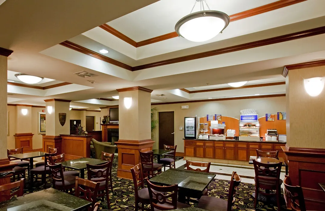 Holiday Inn Express Hotel And Suites Ada By Ihg-1