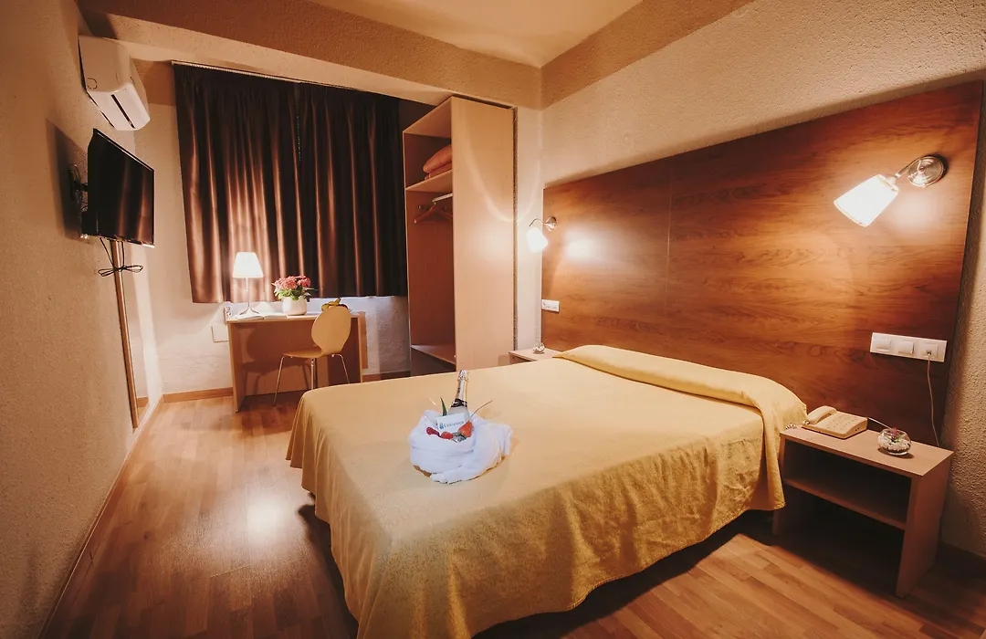 Hotel Embajador-1