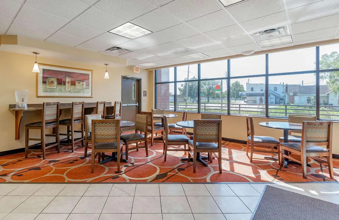 Econo Lodge Inn & Suites Des Moines Fairgrounds Area-1