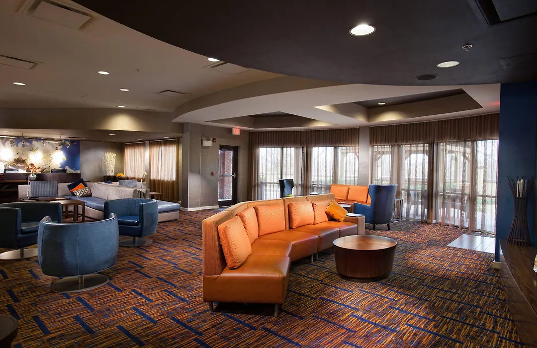 Courtyard By Marriott Fayetteville-1