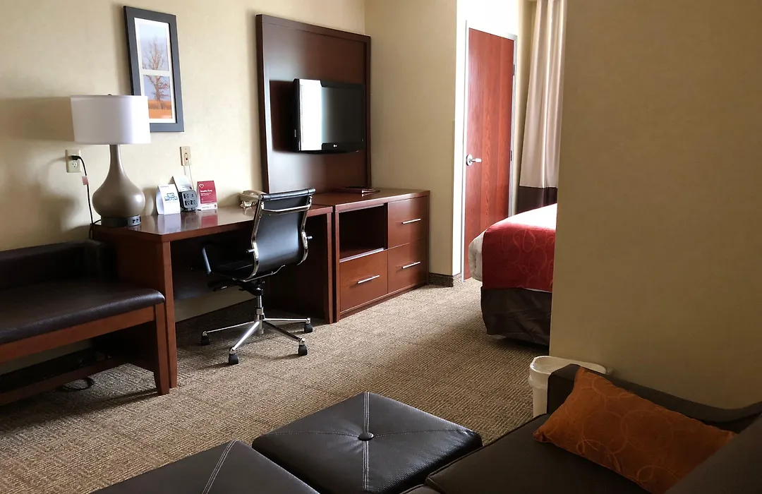 Comfort Suites Elkhart South-1
