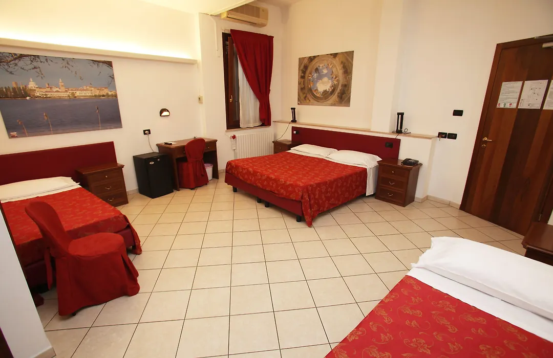 Hotel Mantegna Stazione-1