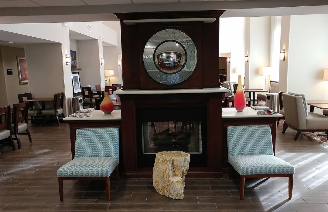 Hampton Inn & Suites Navarre-1