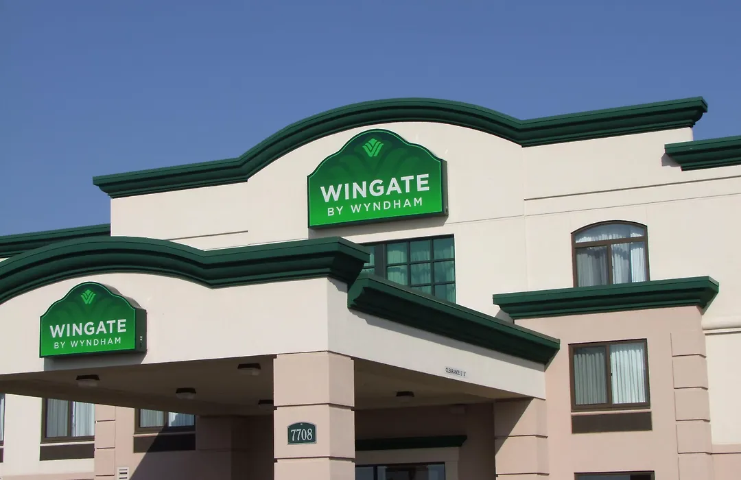 Wingate By Wyndham Peoria - Complimentary Area Shuttle-1