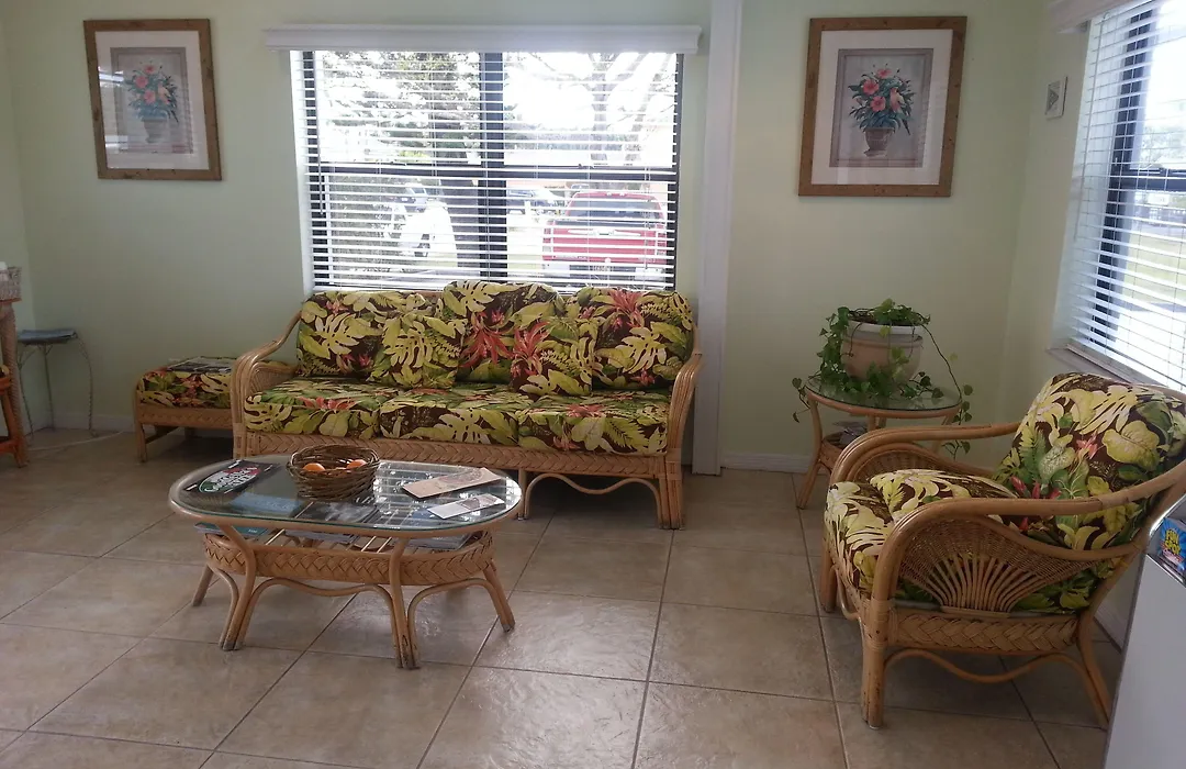 Dockside Inn & Resort-1