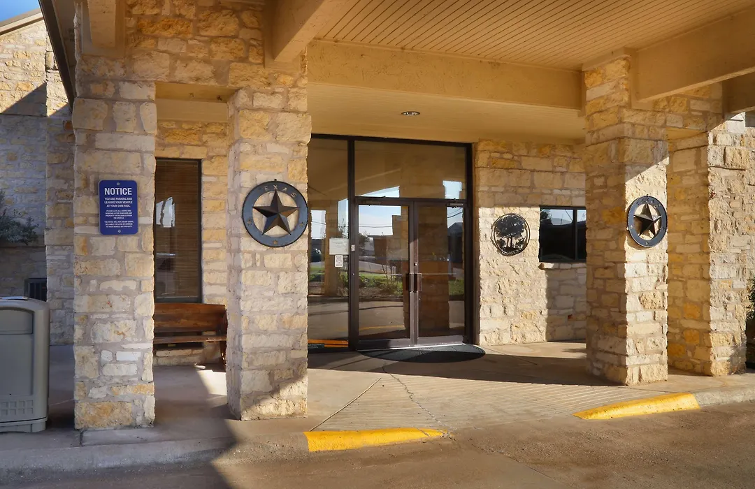 Days Inn & Suites By Wyndham Llano-1