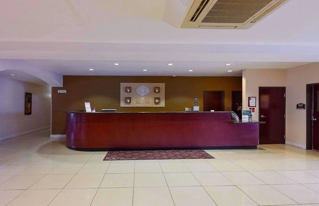 Comfort Suites University-1